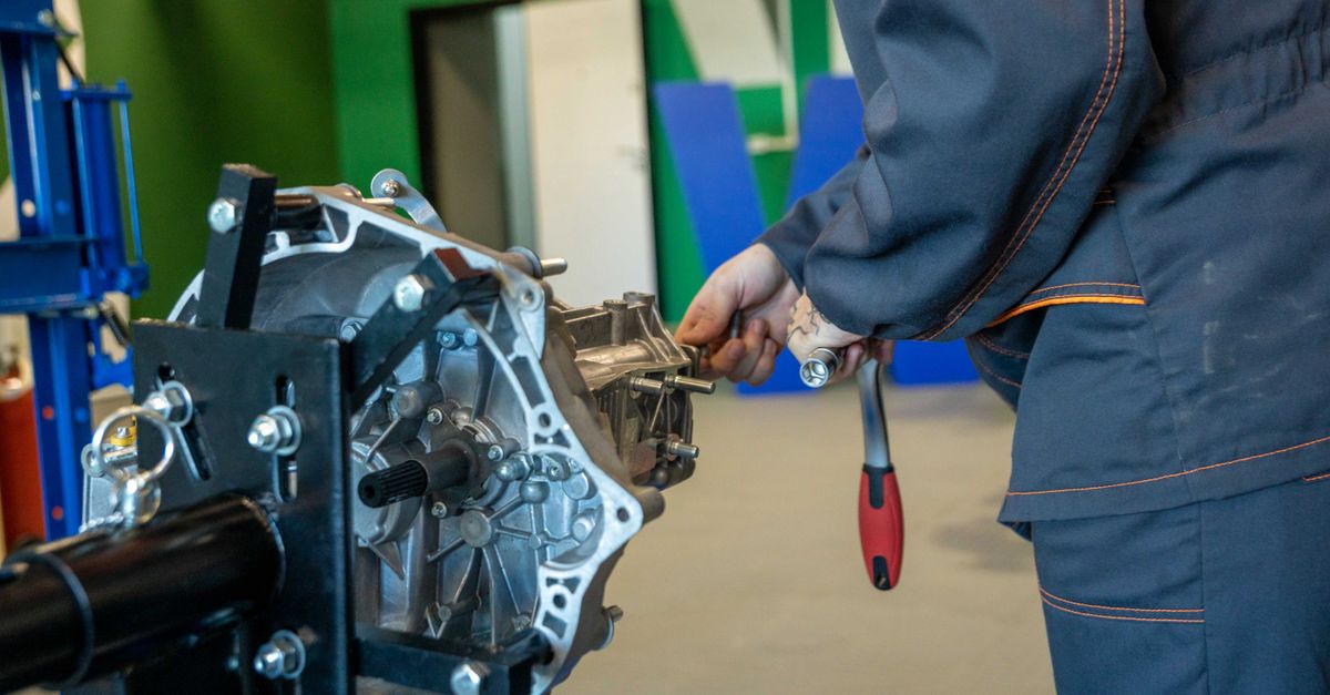 locksmith service technician — Bensalem Locksmiths