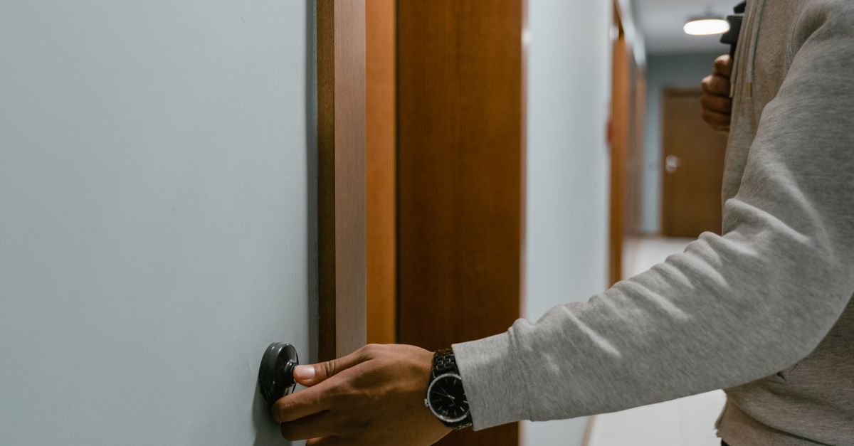 locksmith service technician — Bensalem Locksmiths