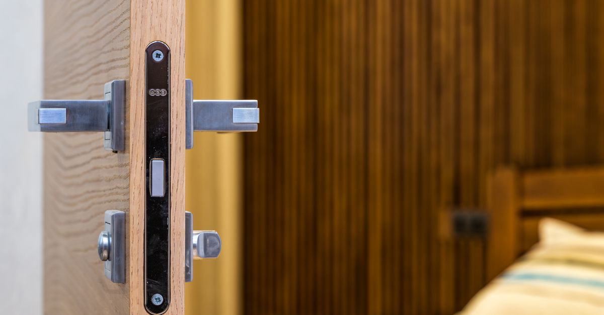 Signs Your Door Knob Lock Needs Replacing — Not Just Repairing — Bensalem Locksmiths